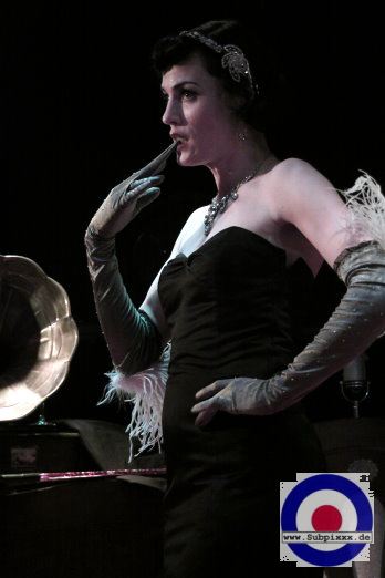 Miss Mama Ulita (D) Ballroom Goes Burlesque - Noels Ballroom Leipzig 17. September 2011 (8).JPG